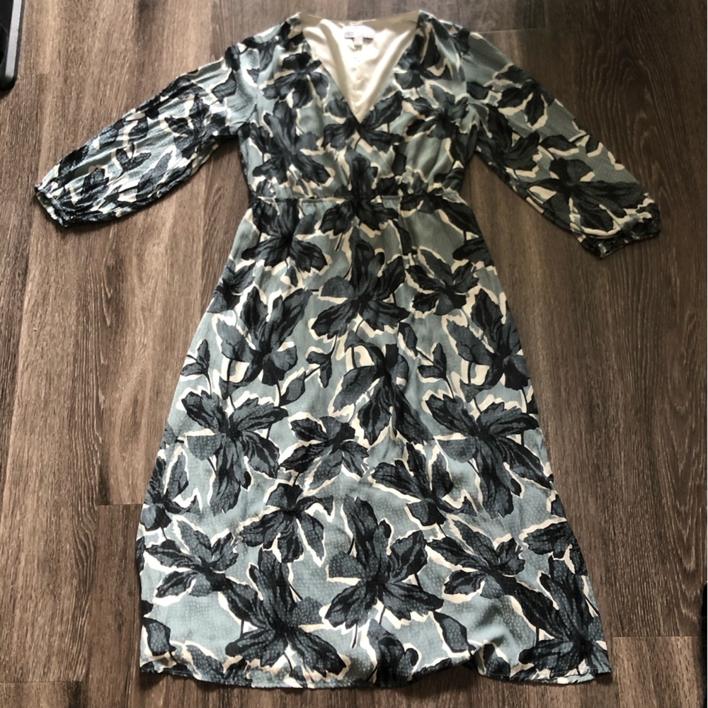 Nordstrom Rack Blue Grey Floral V-Neck Midi Dress Small